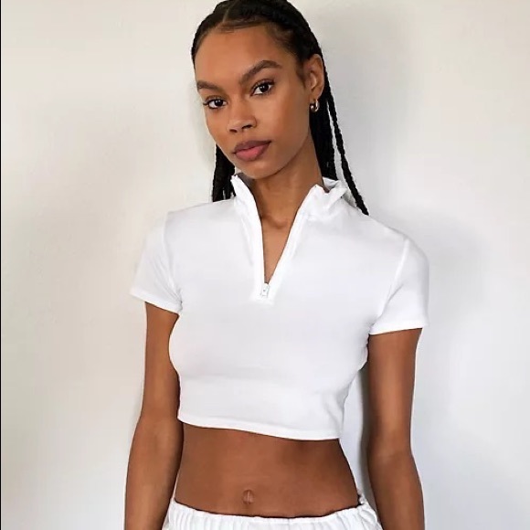 COPY - TNA Camero Tshirt & TNAChill high rise 7” short - Picture 5 of 6